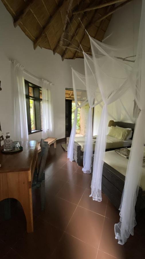 Mabamba Lodge Wakiso Buitenkant foto