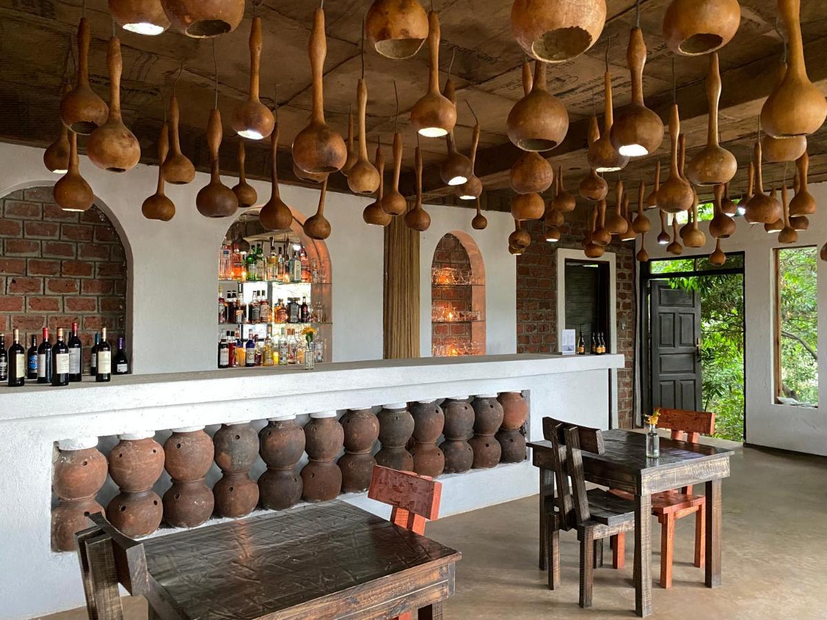 Mabamba Lodge Wakiso Buitenkant foto